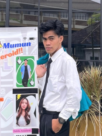 Contoh Foto Wisudawan